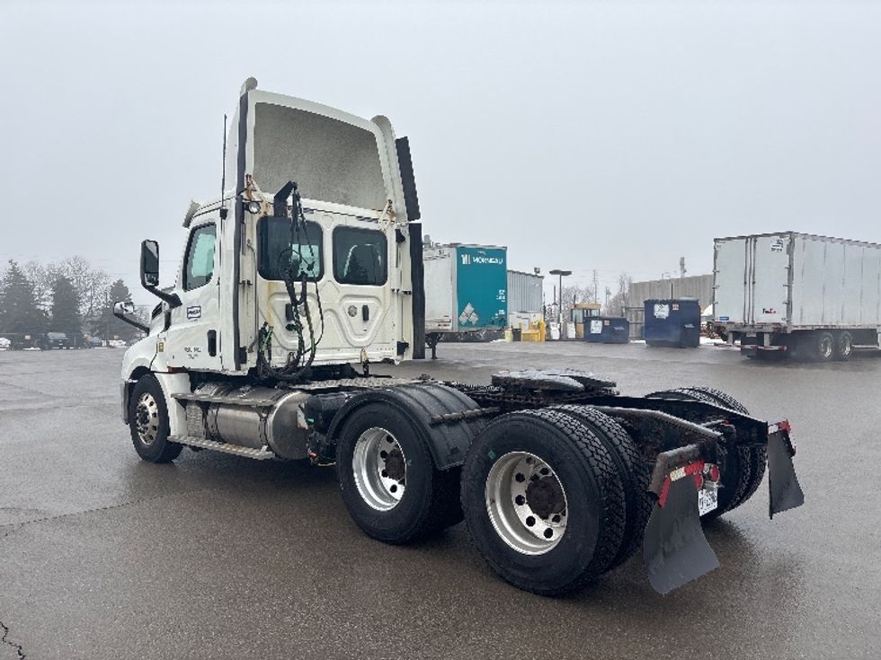 Day Cab Tractor-Heavy Duty Tractors-Freightliner-2019-T12664ST-Mississauga-ON-439,000\n\t\tkm-$ 60,000 - Image 5