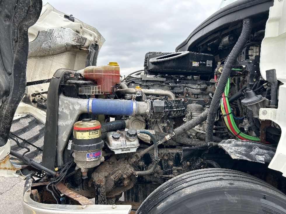 Day Cab Tractor-Heavy Duty Tractors-Freightliner-2019-T12664ST-Mississauga-ON-501,236\n\t\tkm-$ 61,250 - Image 16