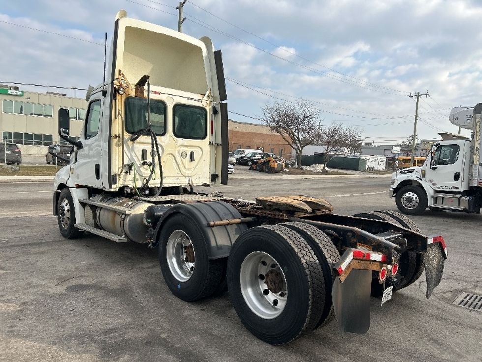 Day Cab Tractor-Heavy Duty Tractors-Freightliner-2019-T12664ST-Mississauga-ON-561,903\n\t\tkm-$ 54,750 - Image 5