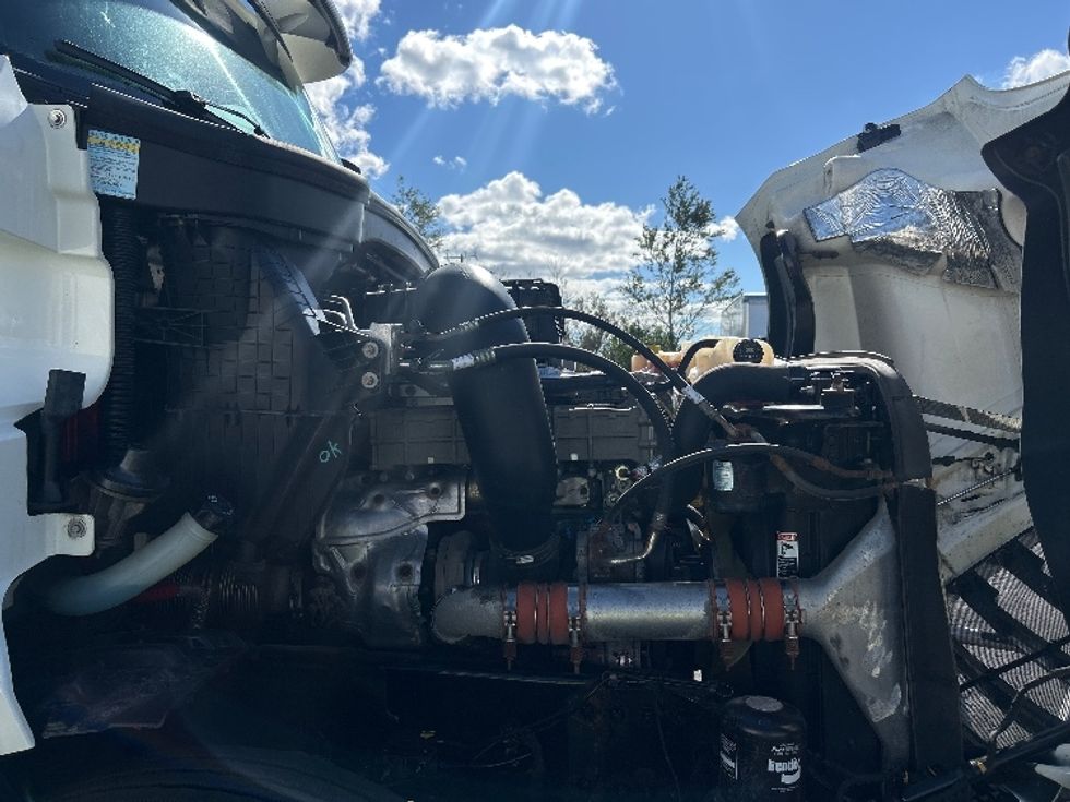 Day Cab Tractor-Heavy Duty Tractors-Freightliner-2019-T12664ST-Mississauga-ON-564,353\n\t\tkm-$ 59,000 - Image 15