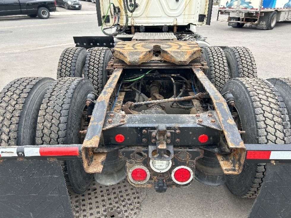 Day Cab Tractor-Heavy Duty Tractors-Freightliner-2019-T12664ST-Mississauga-ON-608,500\n\t\tkm-$ 53,250 - Image 6