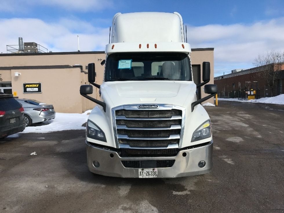 Day Cab Tractor-Heavy Duty Tractors-Freightliner-2019-T12664ST-Mississauga-ON-752,098\n\t\tkm-$ 48,000 - Image 2