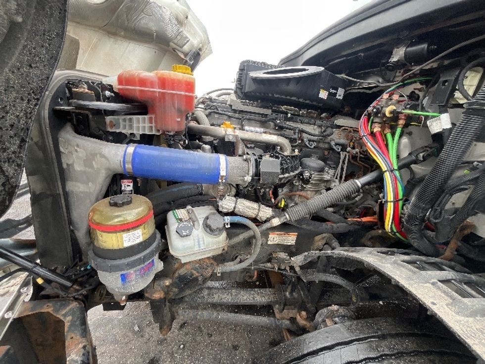 Day Cab Tractor-Heavy Duty Tractors-Freightliner-2019-T12664ST-Mississauga-ON-766,896\n\t\tkm-$ 47,500 - Image 15