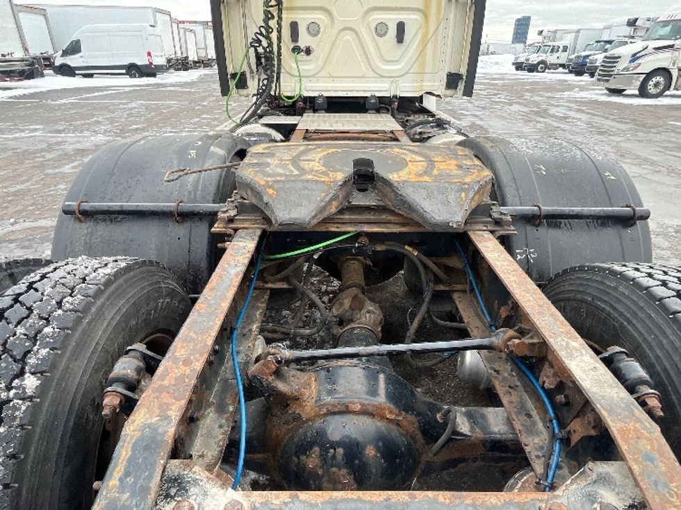 Day Cab Tractor-Heavy Duty Tractors-Freightliner-2019-T12664ST-Mississauga-ON-766,896\n\t\tkm-$ 47,500 - Image 6