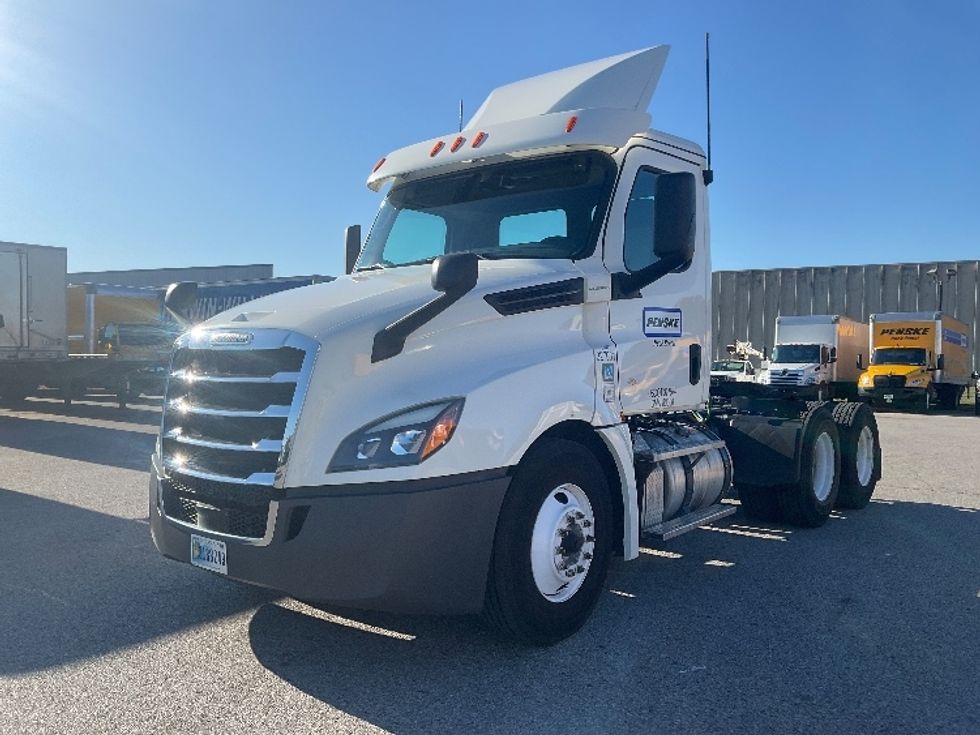 Day Cab Tractor-Heavy Duty Tractors-Freightliner-2019-T12664ST-Moberly-MO-291,453\n\t\tmiles-$ 51,750 - Image 3