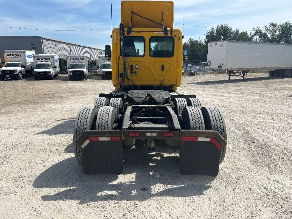 Day Cab Tractor-Heavy Duty Tractors-Freightliner-2019-T12664ST-Moberly-MO-464,737\n\t\tmiles-$ 41,500 - Image 6