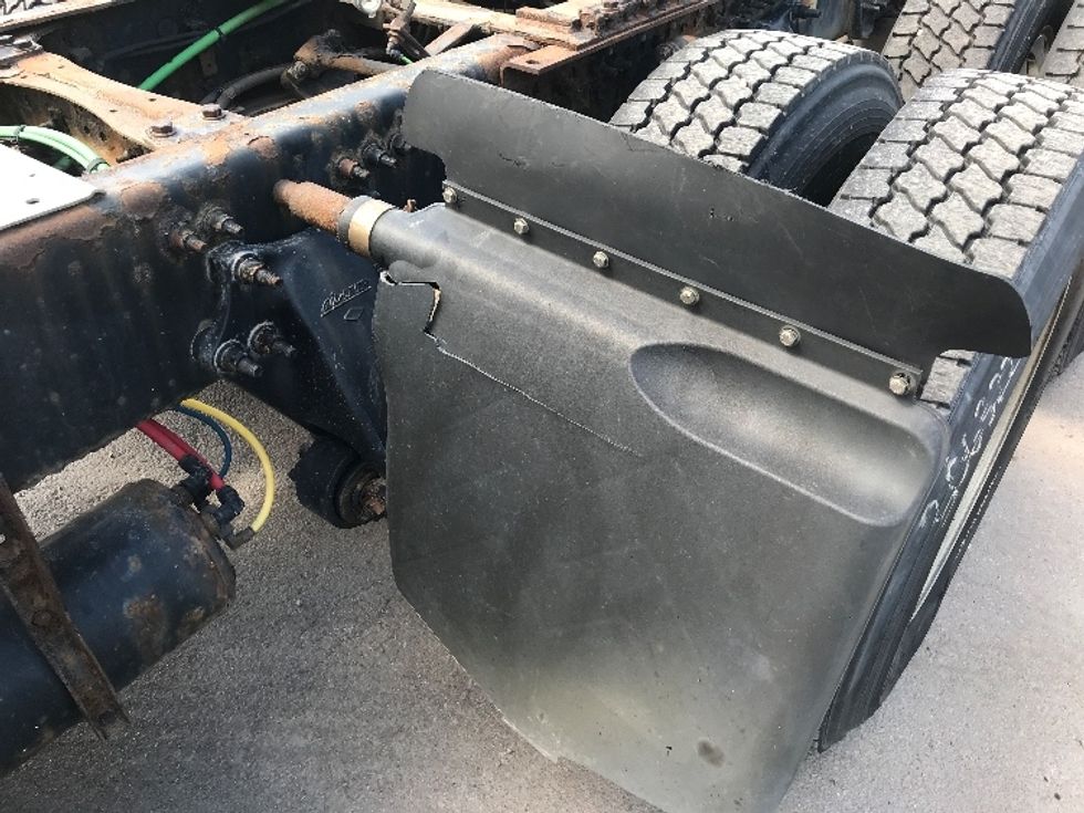 Day Cab Tractor-Heavy Duty Tractors-Freightliner-2019-T12664ST-Moncton-NB-483,695\n\t\tkm-$ 61,500 - Image 17