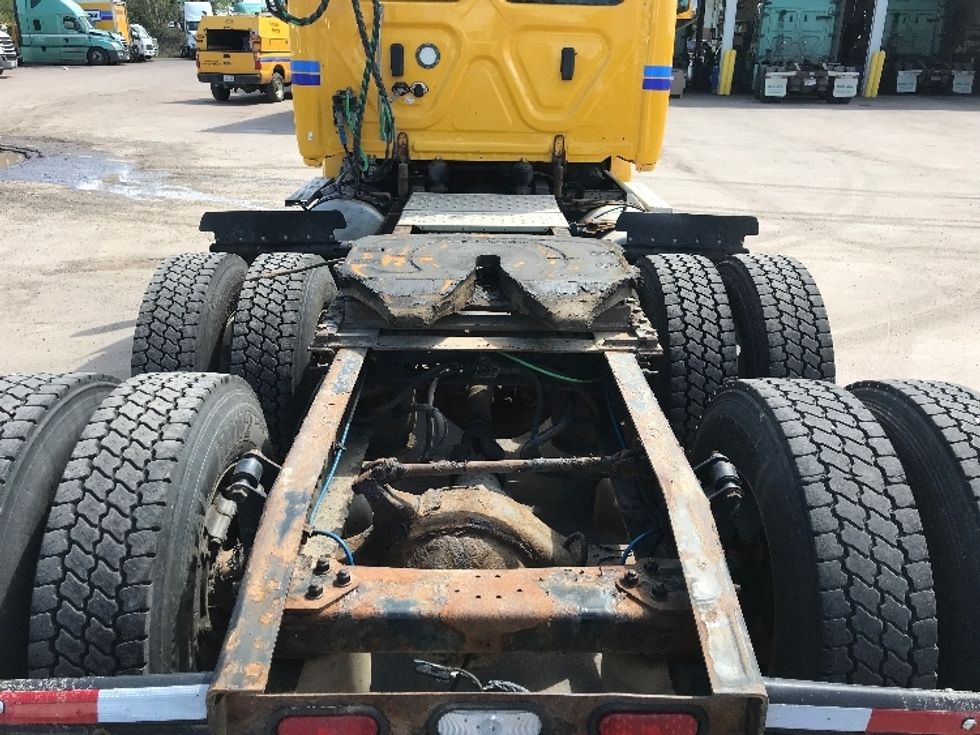 Day Cab Tractor-Heavy Duty Tractors-Freightliner-2019-T12664ST-Moncton-NB-483,695\n\t\tkm-$ 61,500 - Image 6