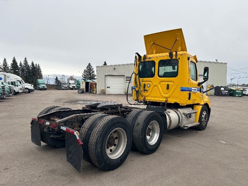 Day Cab Tractor-Heavy Duty Tractors-Freightliner-2019-T12664ST-Moncton-NB-515,831\n\t\tkm-$ 56,500 - Image 7