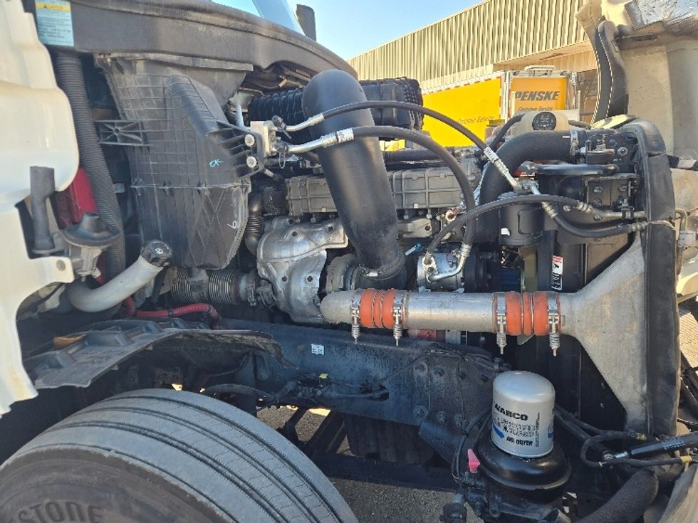 Day Cab Tractor-Heavy Duty Tractors-Freightliner-2019-T12664ST-Monroe-LA-315,424\n\t\tmiles-$ 51,500 - Image 15