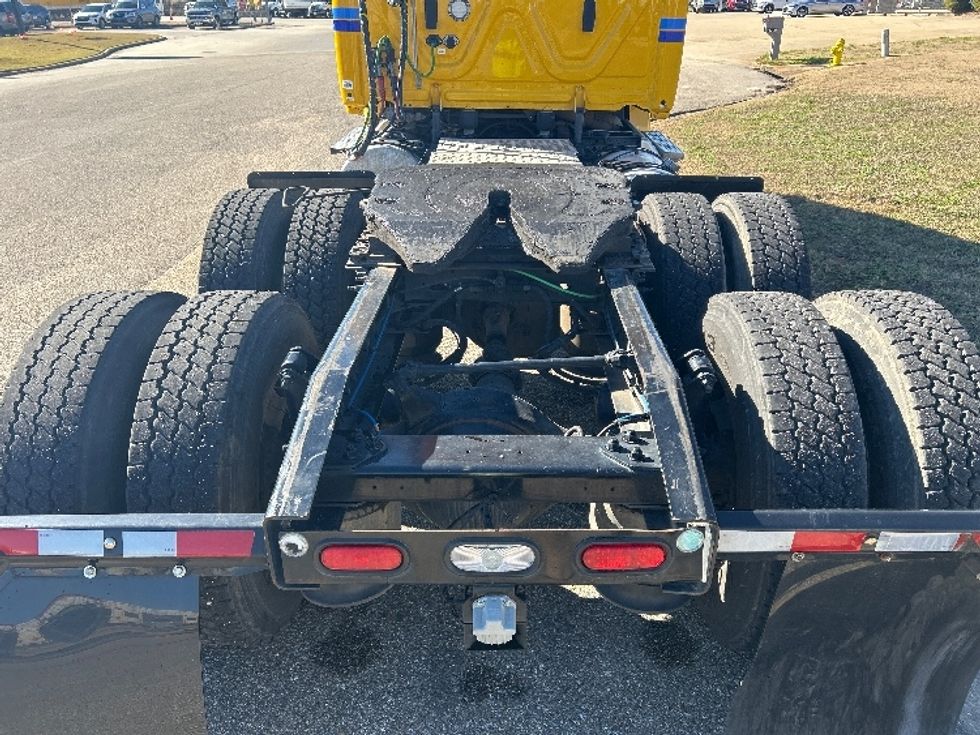 Day Cab Tractor-Heavy Duty Tractors-Freightliner-2019-T12664ST-Montgomery-AL-500,024\n\t\tmiles-$ 35,250 - Image 6