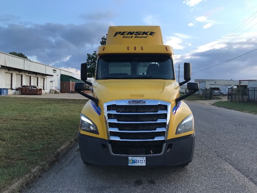Day Cab Tractor-Heavy Duty Tractors-Freightliner-2019-T12664ST-Montgomery-AL-553,942\n\t\tmiles-$ 30,250 - Image 2