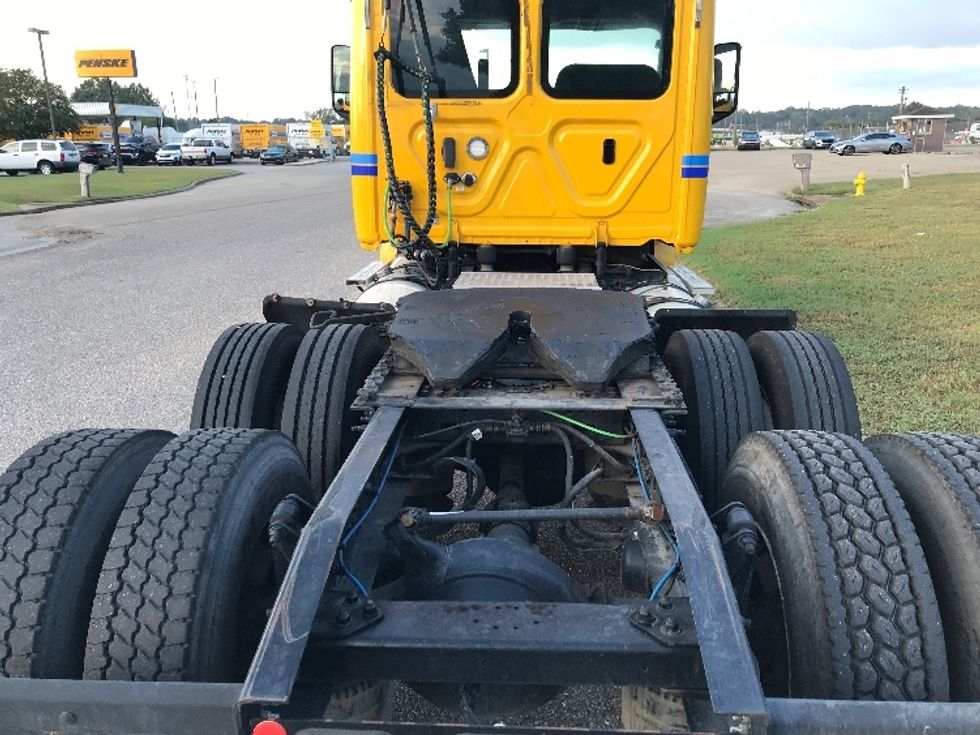Day Cab Tractor-Heavy Duty Tractors-Freightliner-2019-T12664ST-Montgomery-AL-553,942\n\t\tmiles-$ 30,250 - Image 6