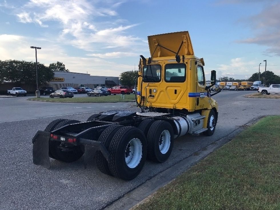 Day Cab Tractor-Heavy Duty Tractors-Freightliner-2019-T12664ST-Montgomery-AL-553,942\n\t\tmiles-$ 30,250 - Image 7