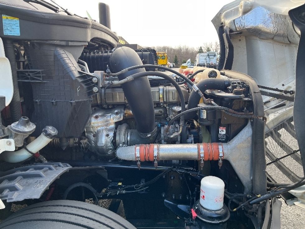 Day Cab Tractor-Heavy Duty Tractors-Freightliner-2019-T12664ST-Montgomery-NY-279,314\n\t\tmiles-$ 57,250 - Image 15