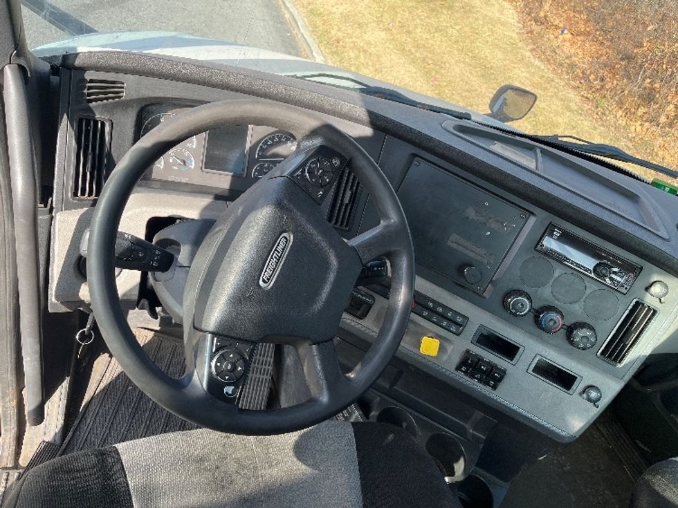 Day Cab Tractor-Heavy Duty Tractors-Freightliner-2019-T12664ST-Montgomery-NY-340,493\n\t\tmiles-$ 53,750 - Image 11
