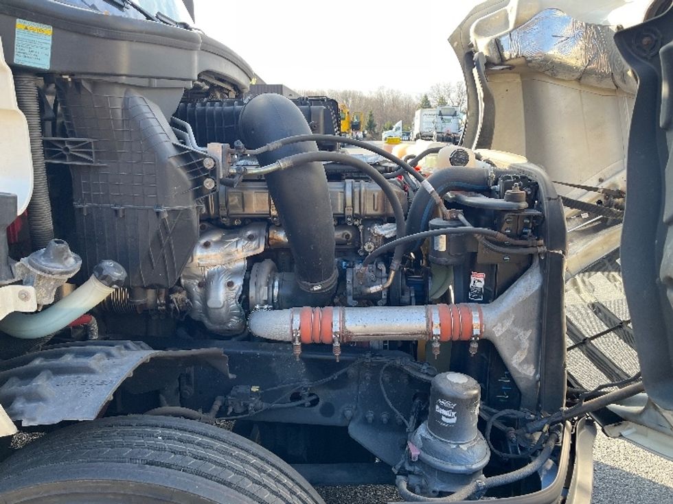 Day Cab Tractor-Heavy Duty Tractors-Freightliner-2019-T12664ST-Montgomery-NY-340,493\n\t\tmiles-$ 53,750 - Image 15