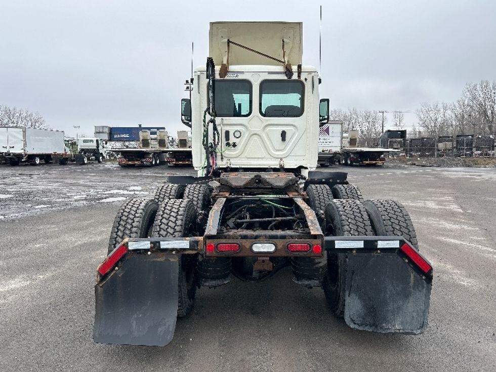 Day Cab Tractor-Heavy Duty Tractors-Freightliner-2019-T12664ST-Montreal-PQ-543,442\n\t\tkm-$ 56,250 - Image 17