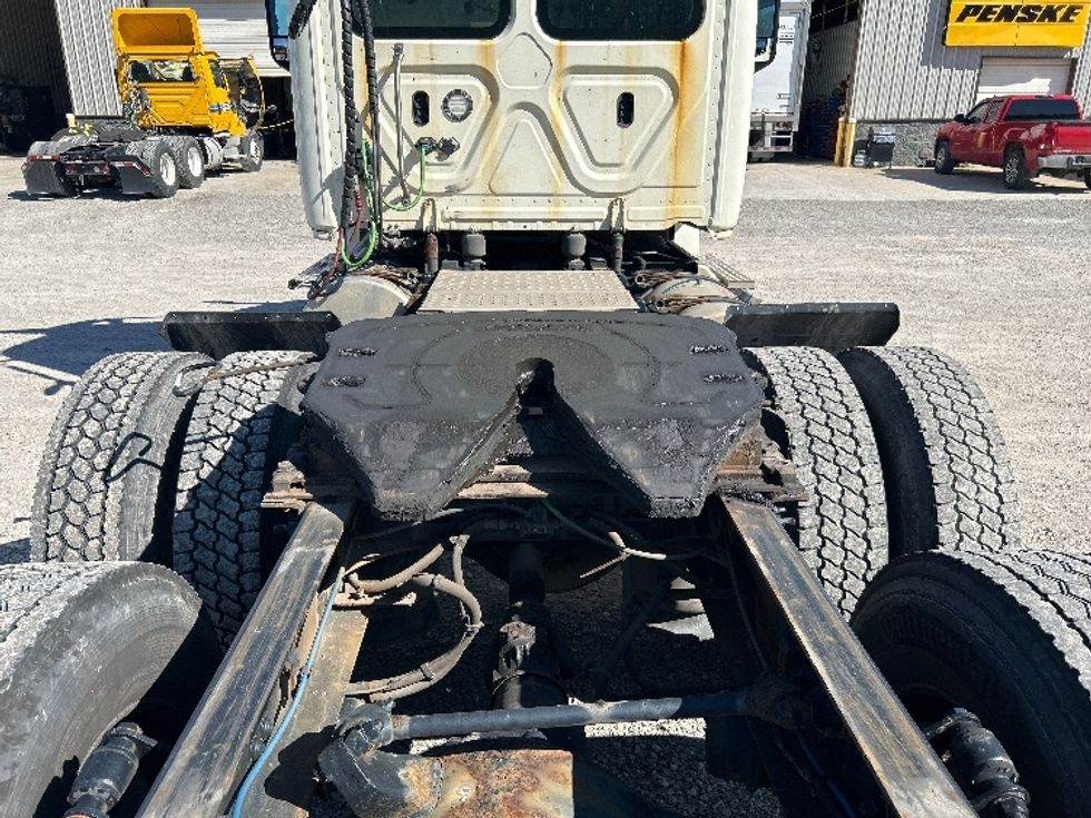 Day Cab Tractor-Heavy Duty Tractors-Freightliner-2019-T12664ST-Morgantown-WV-472,066\n\t\tmiles-$ 48,750 - Image 6