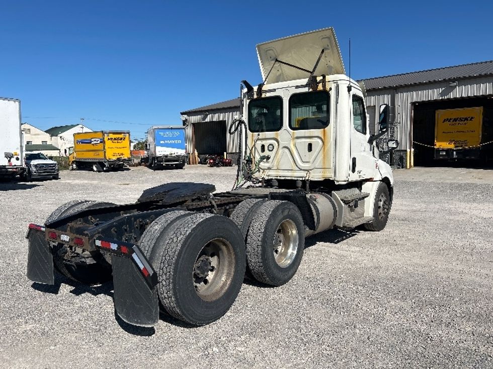 Day Cab Tractor-Heavy Duty Tractors-Freightliner-2019-T12664ST-Morgantown-WV-472,066\n\t\tmiles-$ 48,750 - Image 7
