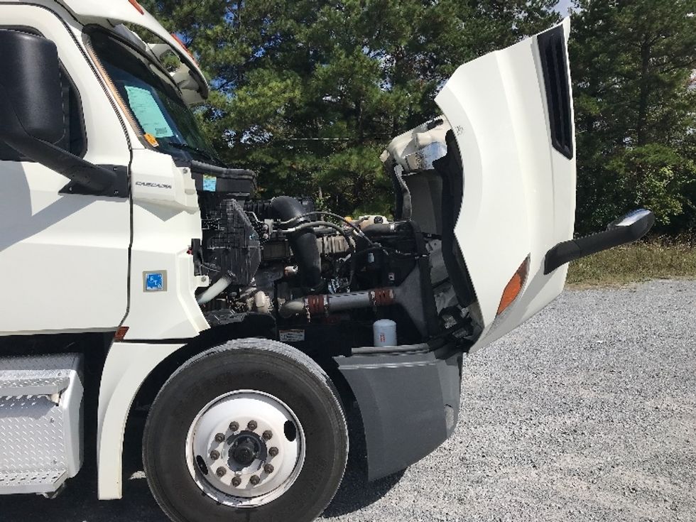 Day Cab Tractor-Heavy Duty Tractors-Freightliner-2019-T12664ST-Morristown-TN-588,758\n\t\tmiles-$ 27,000 - Image 15