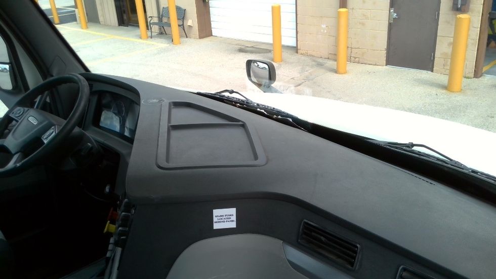 Day Cab Tractor-Heavy Duty Tractors-Freightliner-2019-T12664ST-Mount Juliet-TN-314,002\n\t\tmiles-$ 53,750 - Image 13