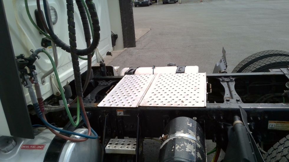 Day Cab Tractor-Heavy Duty Tractors-Freightliner-2019-T12664ST-Mount Juliet-TN-314,002\n\t\tmiles-$ 53,750 - Image 17