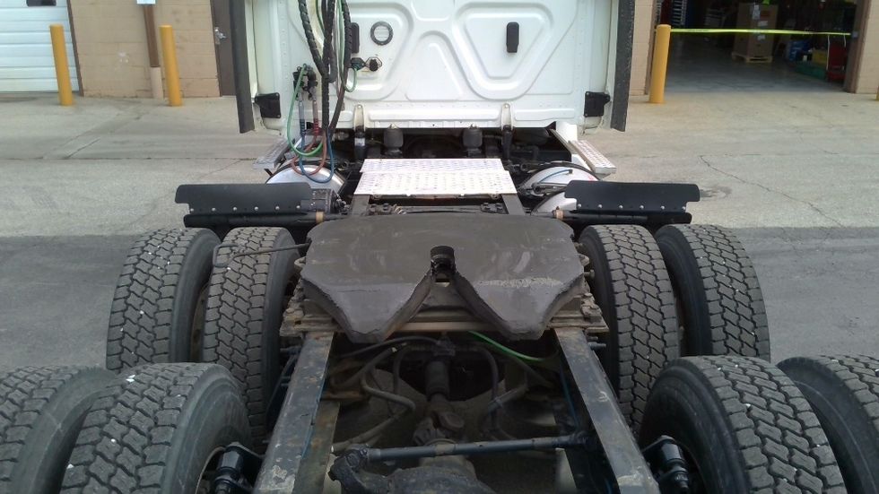 Day Cab Tractor-Heavy Duty Tractors-Freightliner-2019-T12664ST-Mount Juliet-TN-314,002\n\t\tmiles-$ 53,750 - Image 6