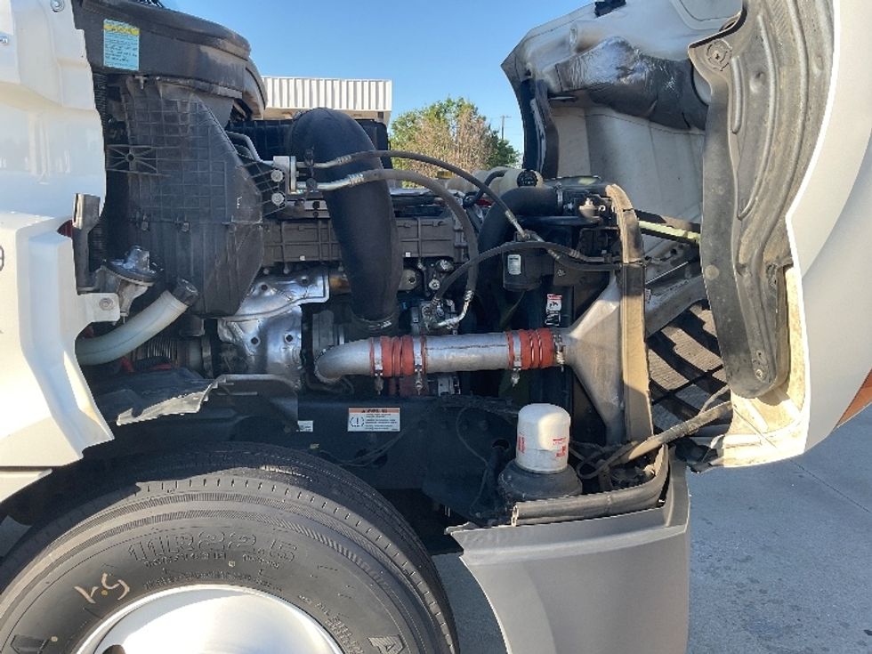 Day Cab Tractor-Heavy Duty Tractors-Freightliner-2019-T12664ST-Mount Juliet-TN-504,753\n\t\tmiles-$ 38,500 - Image 15