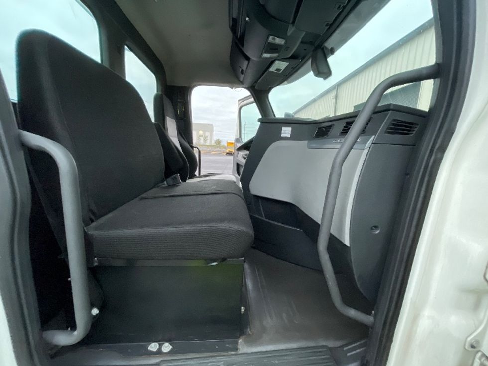 Day Cab Tractor-Heavy Duty Tractors-Freightliner-2019-T12664ST-Mount Juliet-TN-518,234\n\t\tmiles-$ 46,000 - Image 12