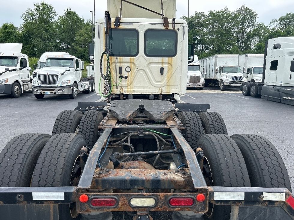 Day Cab Tractor-Heavy Duty Tractors-Freightliner-2019-T12664ST-Mount Pleasant-PA-516,130\n\t\tmiles-$ 36,750 - Image 6