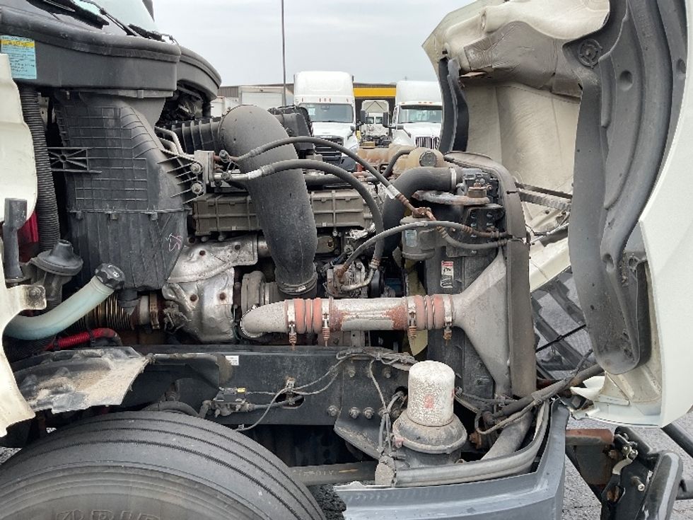 Day Cab Tractor-Heavy Duty Tractors-Freightliner-2019-T12664ST-Mount Pleasant-PA-553,635\n\t\tmiles-$ 36,500 - Image 15