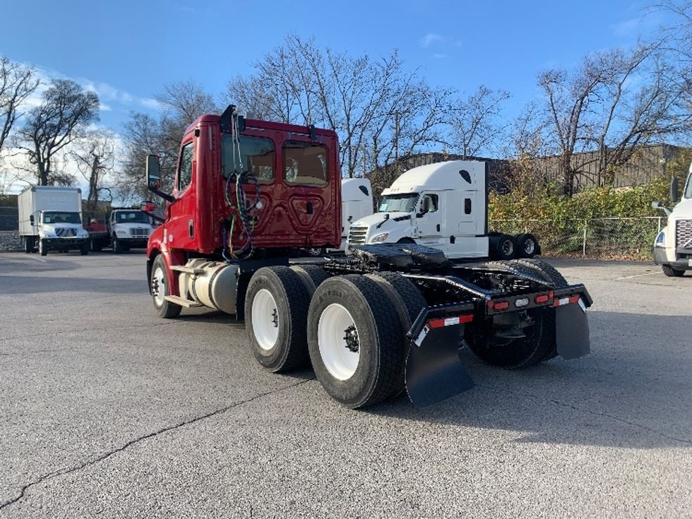 Day Cab Tractor-Heavy Duty Tractors-Freightliner-2019-T12664ST-Nashville (Mount Juliet)-TN-150,896\n\t\tmiles-$ 58,250 - Image 5