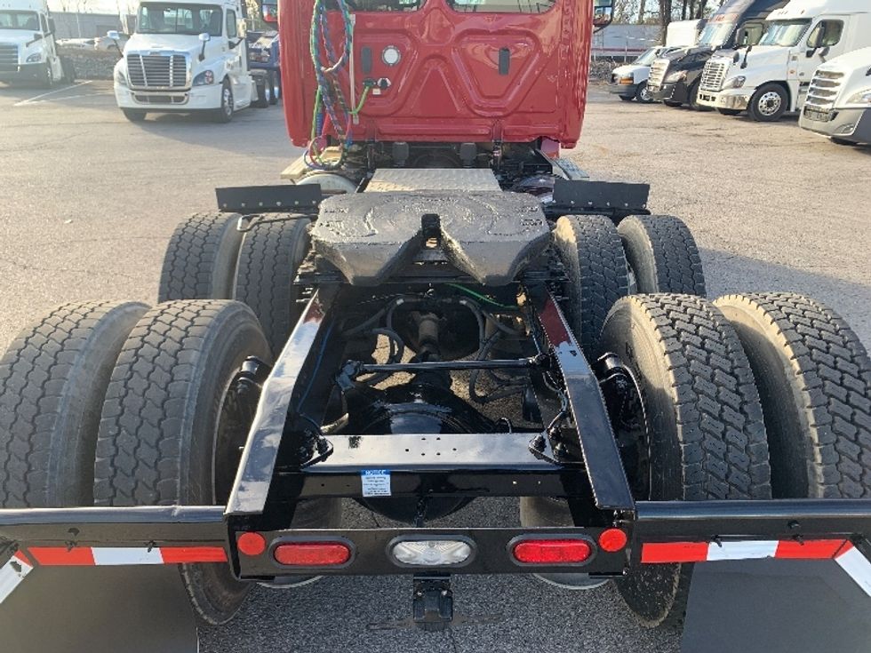 Day Cab Tractor-Heavy Duty Tractors-Freightliner-2019-T12664ST-Nashville (Mount Juliet)-TN-150,896\n\t\tmiles-$ 58,250 - Image 6