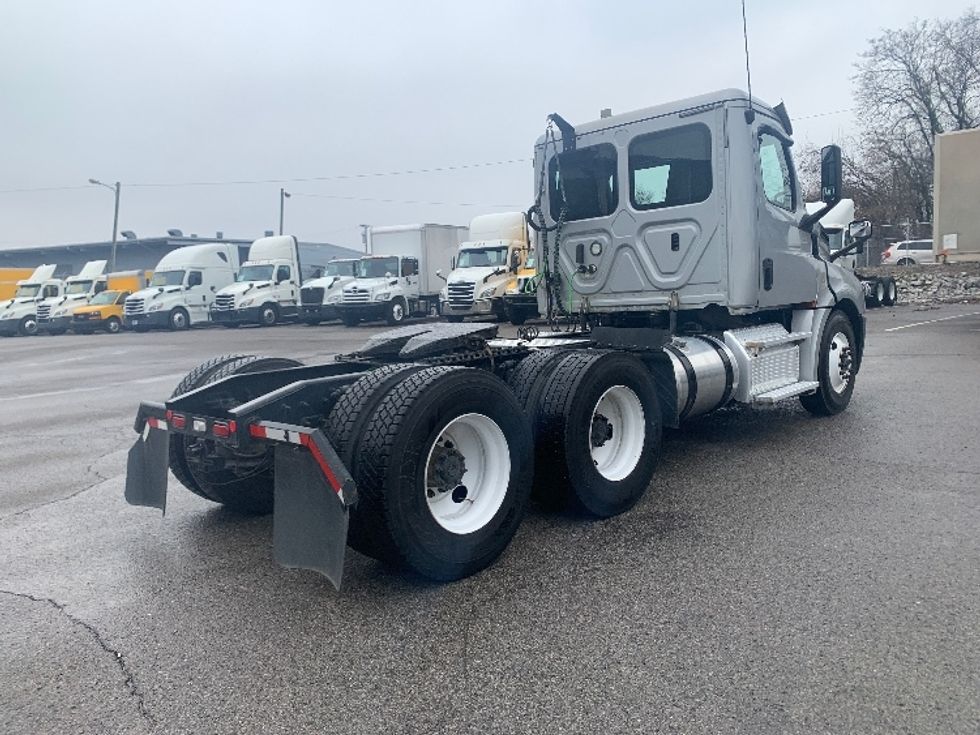 Day Cab Tractor-Heavy Duty Tractors-Freightliner-2019-T12664ST-Nashville (Mount Juliet)-TN-318,257\n\t\tmiles-$ 46,500 - Image 7