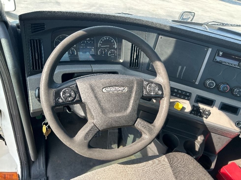 Day Cab Tractor-Heavy Duty Tractors-Freightliner-2019-T12664ST-Nashville (Mount Juliet)-TN-515,357\n\t\tmiles-$ 36,750 - Image 11