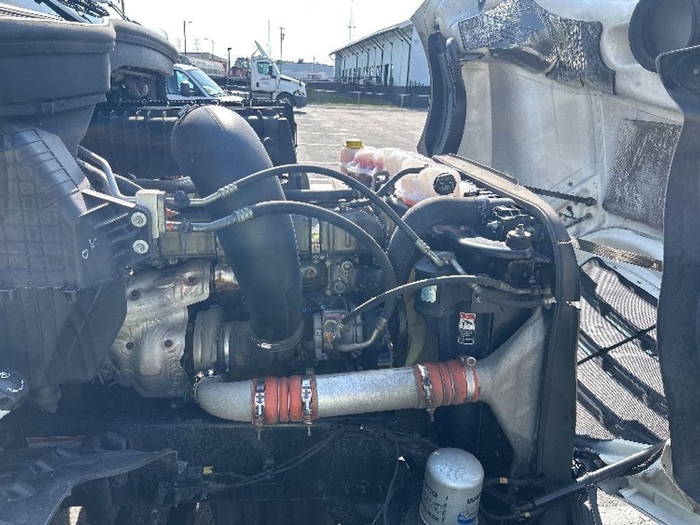 Day Cab Tractor-Heavy Duty Tractors-Freightliner-2019-T12664ST-Nashville (Mount Juliet)-TN-515,357\n\t\tmiles-$ 36,750 - Image 15