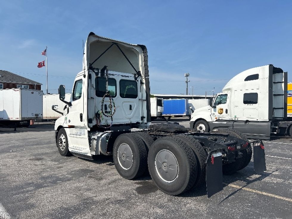 Day Cab Tractor-Heavy Duty Tractors-Freightliner-2019-T12664ST-Nashville (Mount Juliet)-TN-515,357\n\t\tmiles-$ 36,750 - Image 5