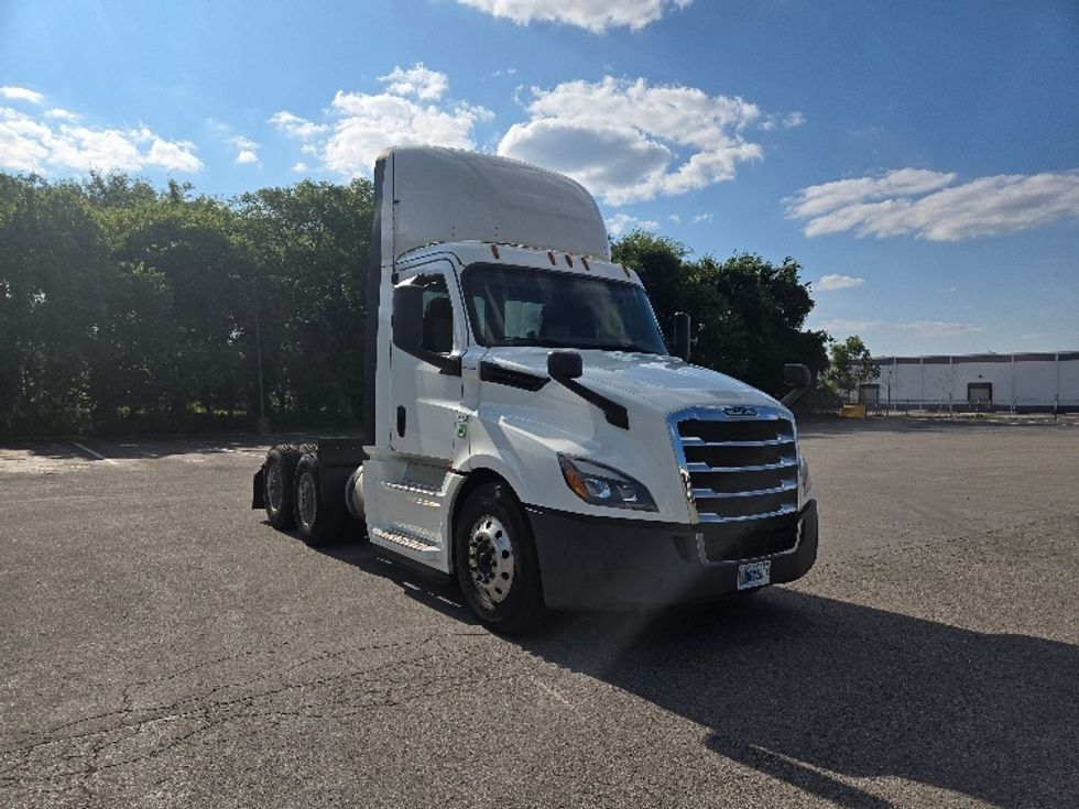 Day Cab Tractor-Heavy Duty Tractors-Freightliner-2019-T12664ST-Nashville (Mount Juliet)-TN-552,999\n\t\tmiles-$ 37,750 - Image 1