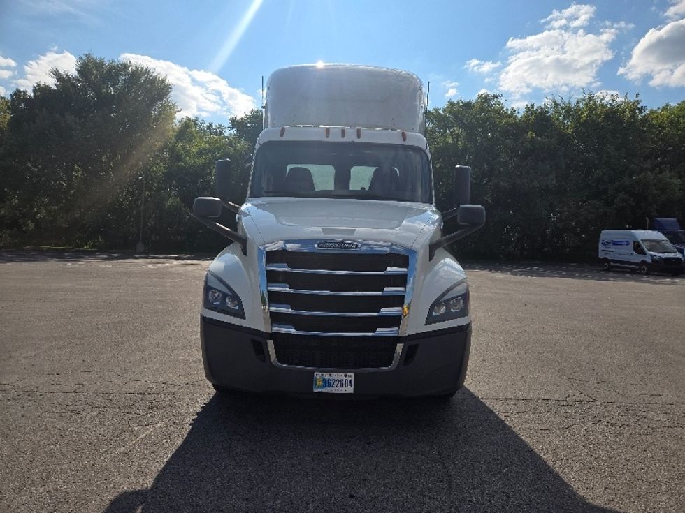 Day Cab Tractor-Heavy Duty Tractors-Freightliner-2019-T12664ST-Nashville (Mount Juliet)-TN-552,999\n\t\tmiles-$ 37,750 - Image 2