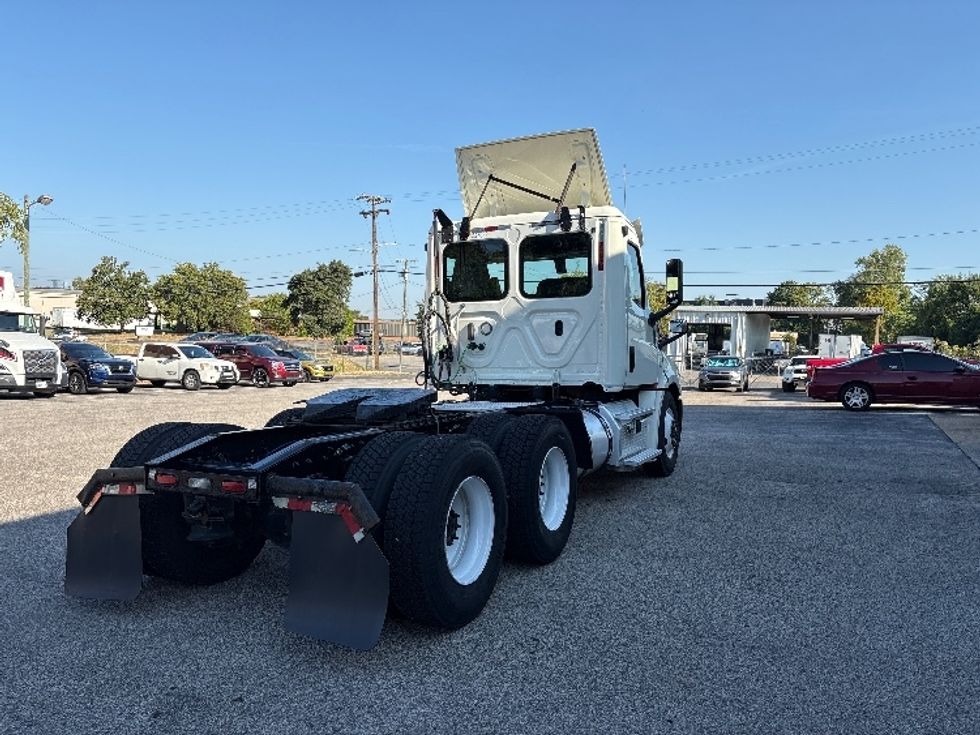Day Cab Tractor-Heavy Duty Tractors-Freightliner-2019-T12664ST-Nashville (Mount Juliet)-TN-604,716\n\t\tmiles-$ 32,750 - Image 7