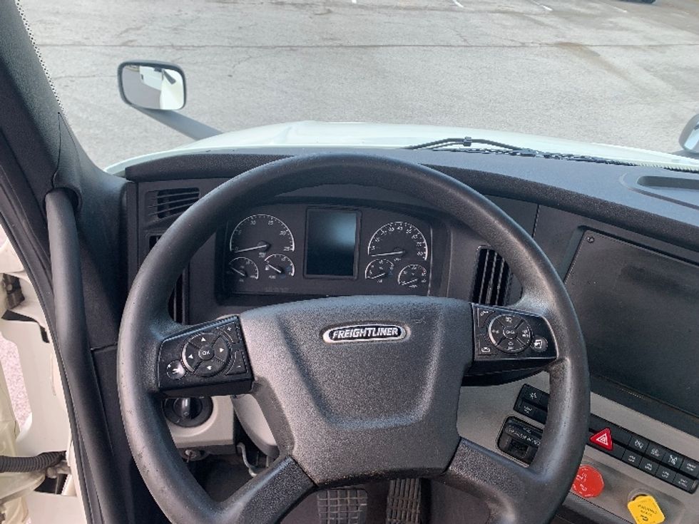 Day Cab Tractor-Heavy Duty Tractors-Freightliner-2019-T12664ST-Nashville (Mount Juliet)-TN-621,739\n\t\tmiles-$ 29,000 - Image 11