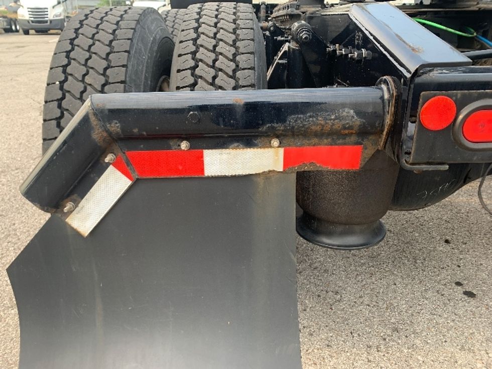 Day Cab Tractor-Heavy Duty Tractors-Freightliner-2019-T12664ST-Nashville (Mount Juliet)-TN-621,739\n\t\tmiles-$ 29,000 - Image 17