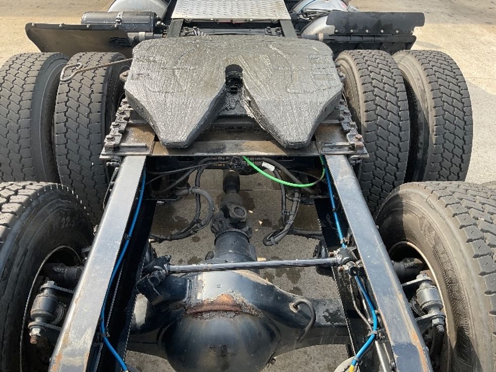 Day Cab Tractor-Heavy Duty Tractors-Freightliner-2019-T12664ST-Nashville (Mount Juliet)-TN-635,889\n\t\tmiles-$ 27,750 - Image 6