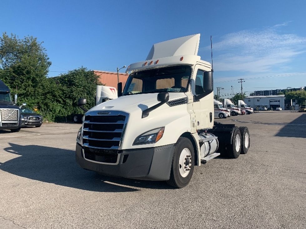 Day Cab Tractor-Heavy Duty Tractors-Freightliner-2019-T12664ST-Nashville (Mount Juliet)-TN-664,576\n\t\tmiles-$ 23,750 - Image 3