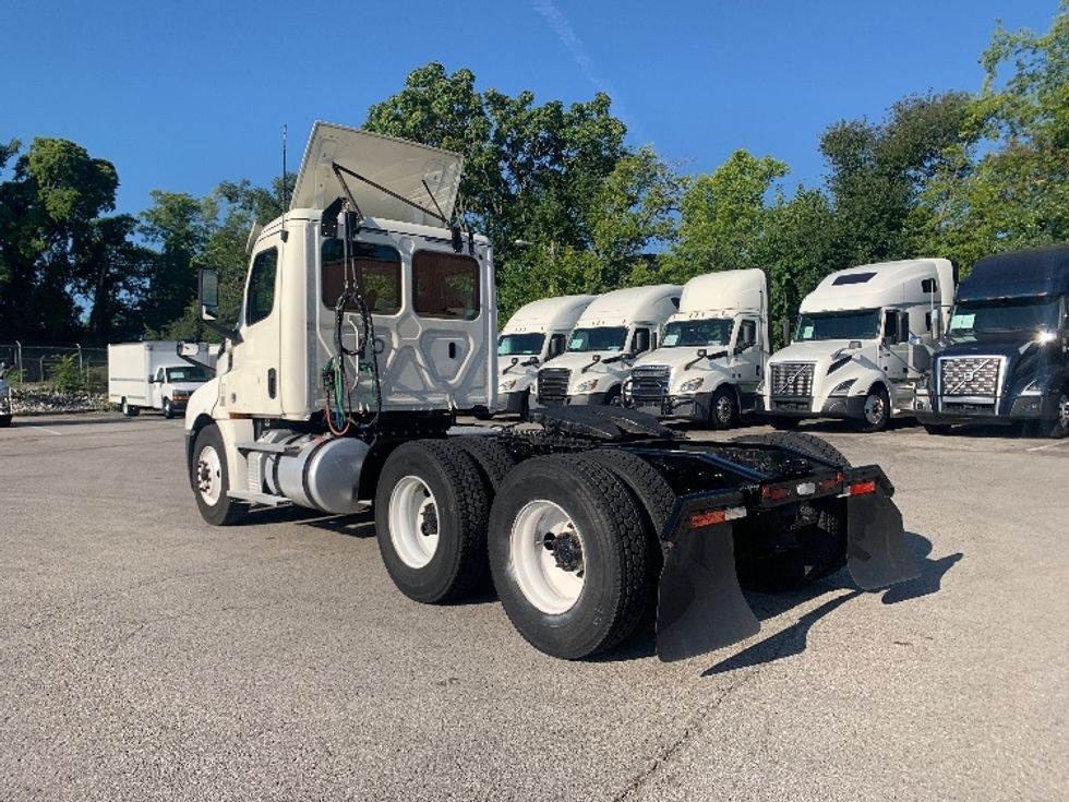 Day Cab Tractor-Heavy Duty Tractors-Freightliner-2019-T12664ST-Nashville (Mount Juliet)-TN-664,576\n\t\tmiles-$ 23,750 - Image 5