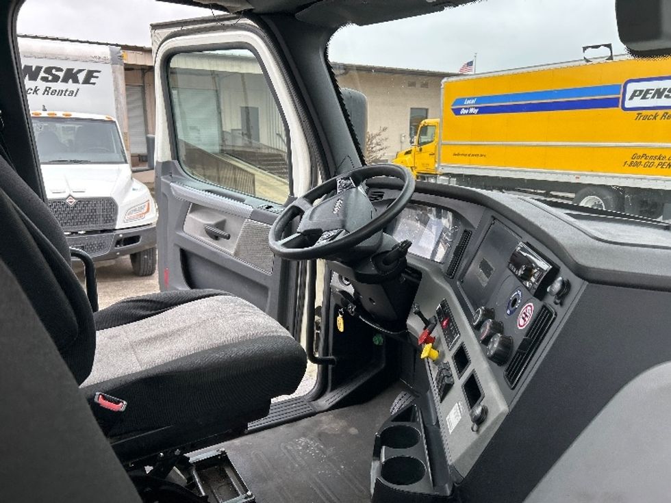 Day Cab Tractor-Heavy Duty Tractors-Freightliner-2019-T12664ST-Nashville (Mount Juliet)-TN-696,668\n\t\tmiles-$ 25,250 - Image 14