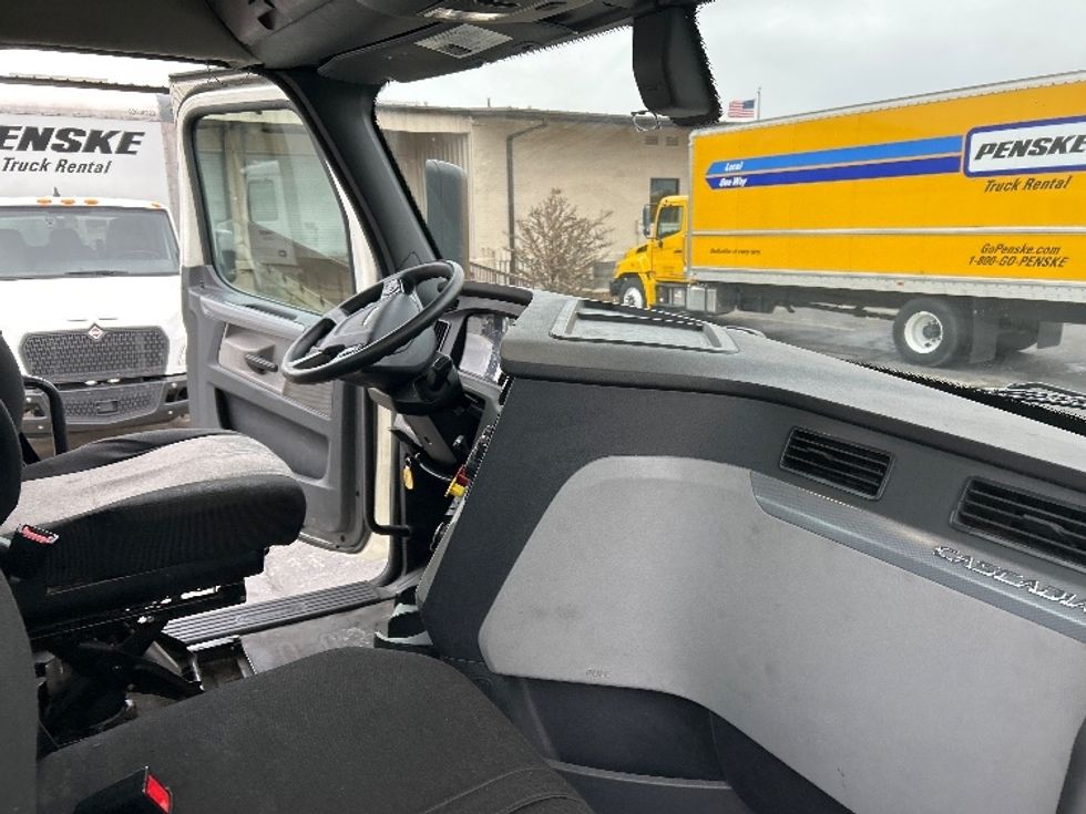 Day Cab Tractor-Heavy Duty Tractors-Freightliner-2019-T12664ST-Nashville (Mount Juliet)-TN-696,668\n\t\tmiles-$ 25,250 - Image 13