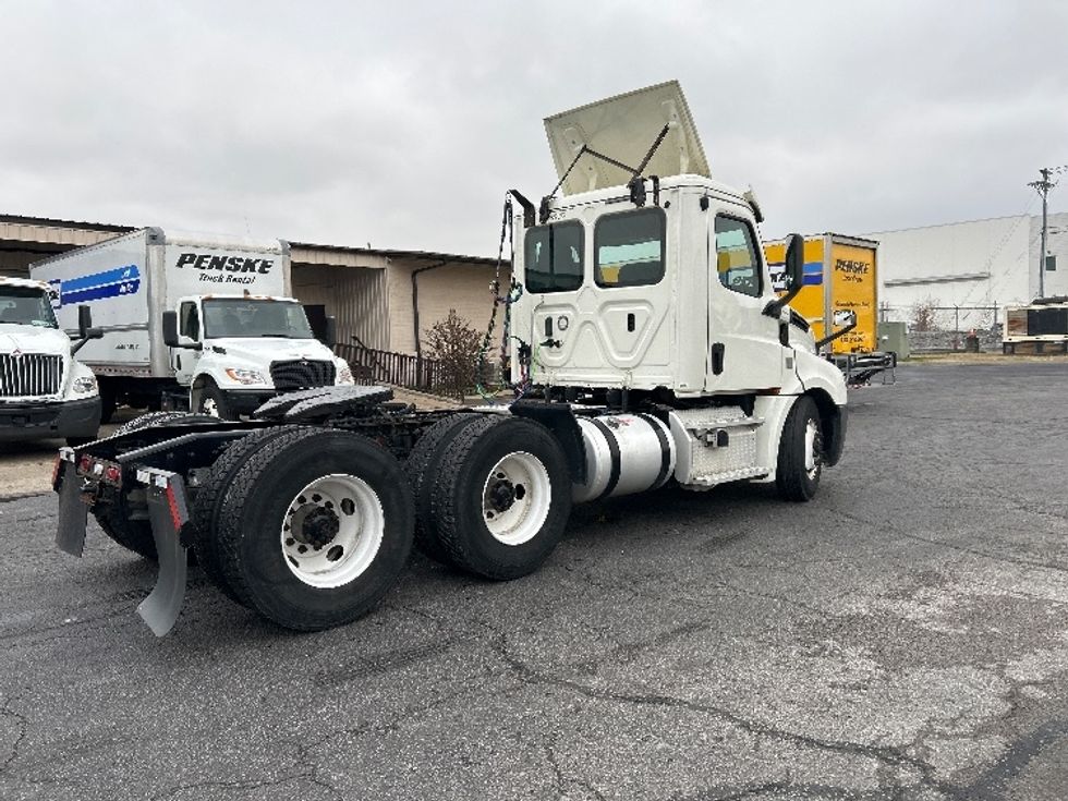 Day Cab Tractor-Heavy Duty Tractors-Freightliner-2019-T12664ST-Nashville (Mount Juliet)-TN-696,668\n\t\tmiles-$ 25,250 - Image 7
