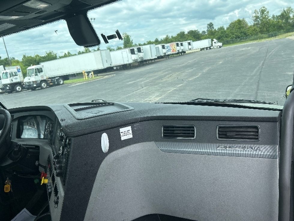 Day Cab Tractor-Heavy Duty Tractors-Freightliner-2019-T12664ST-Nashville (Mount Juliet)-TN-718,326\n\t\tmiles-$ 22,750 - Image 13